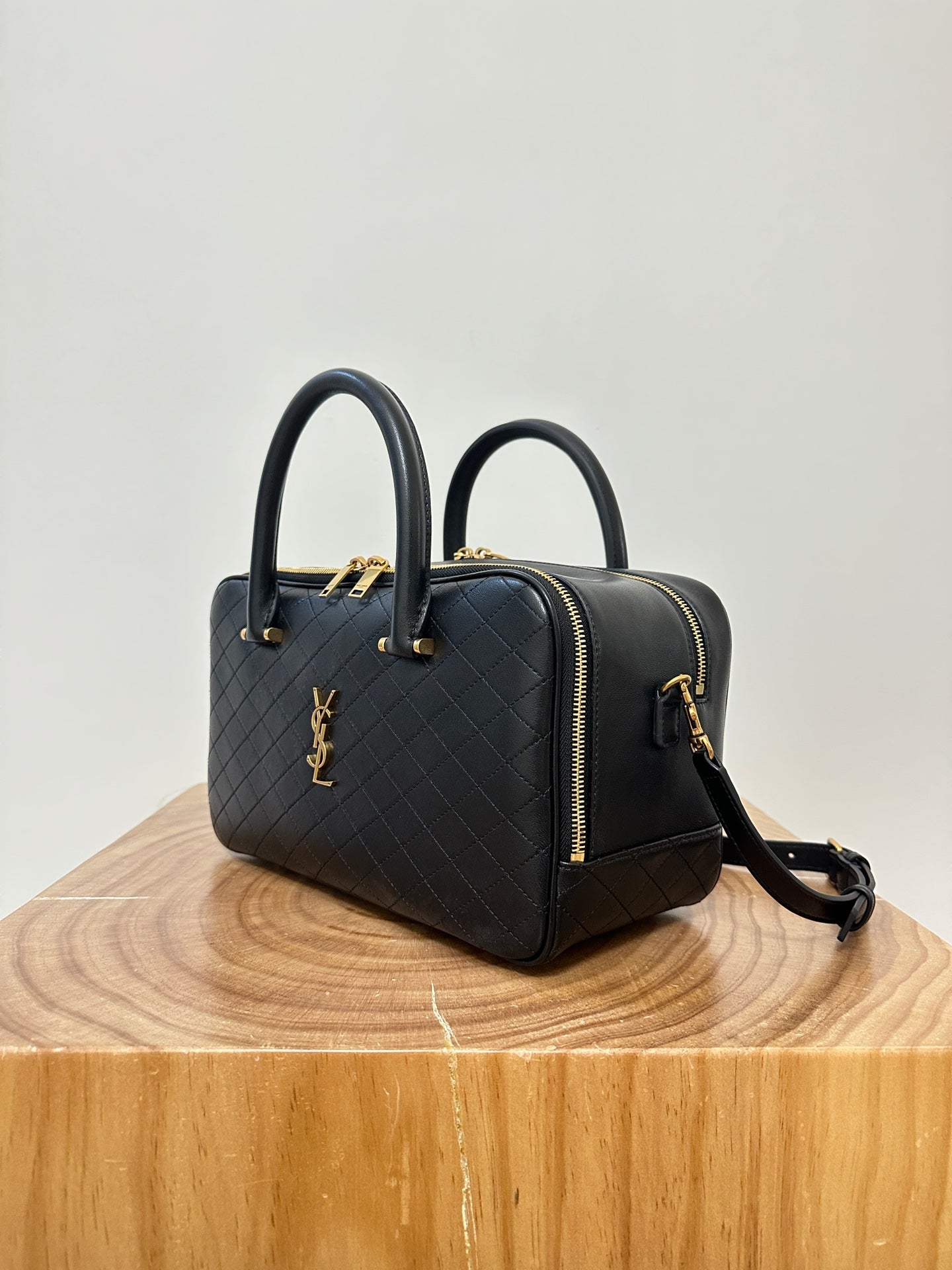 SAINT LAURENT LIYA 31 BLACK CALFSKIN VINTAGE TRAVEL BAG