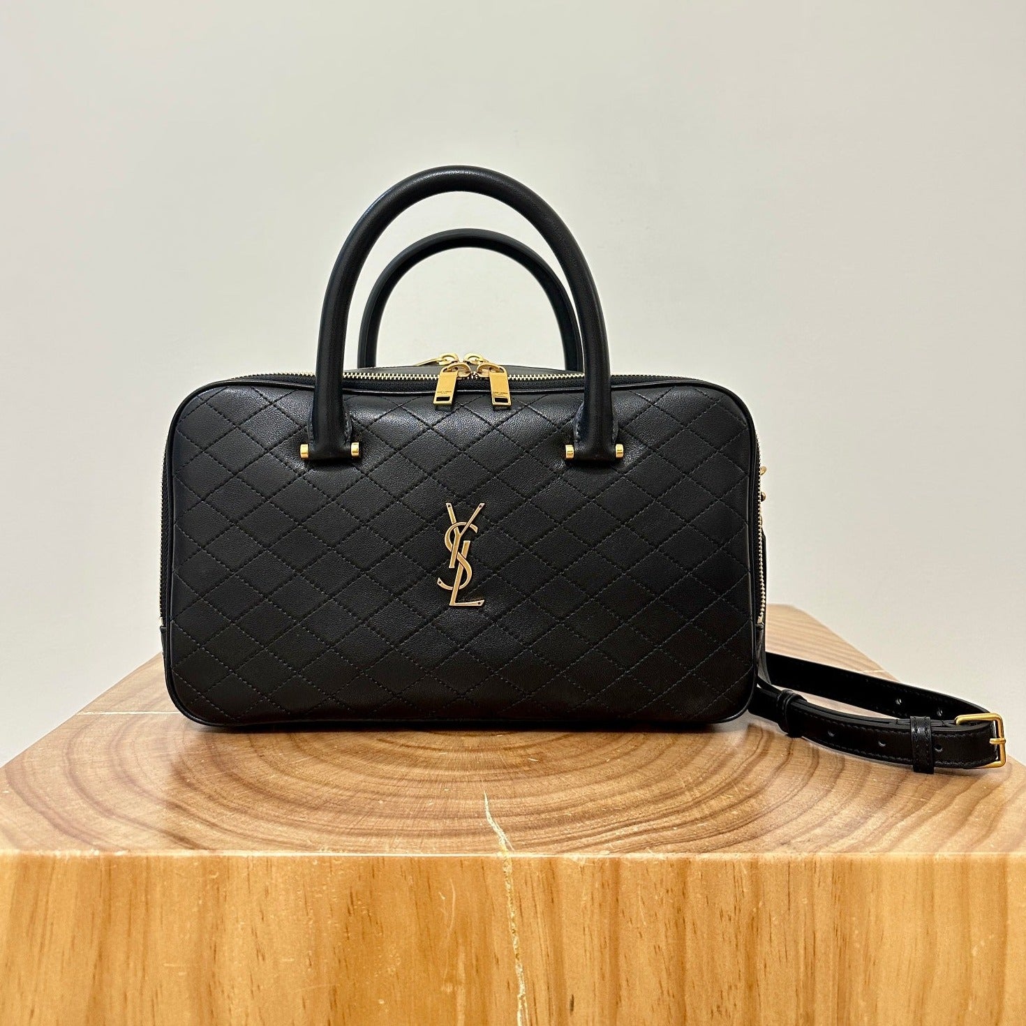 SAINT LAURENT LIYA 31 BLACK CALFSKIN VINTAGE TRAVEL BAG