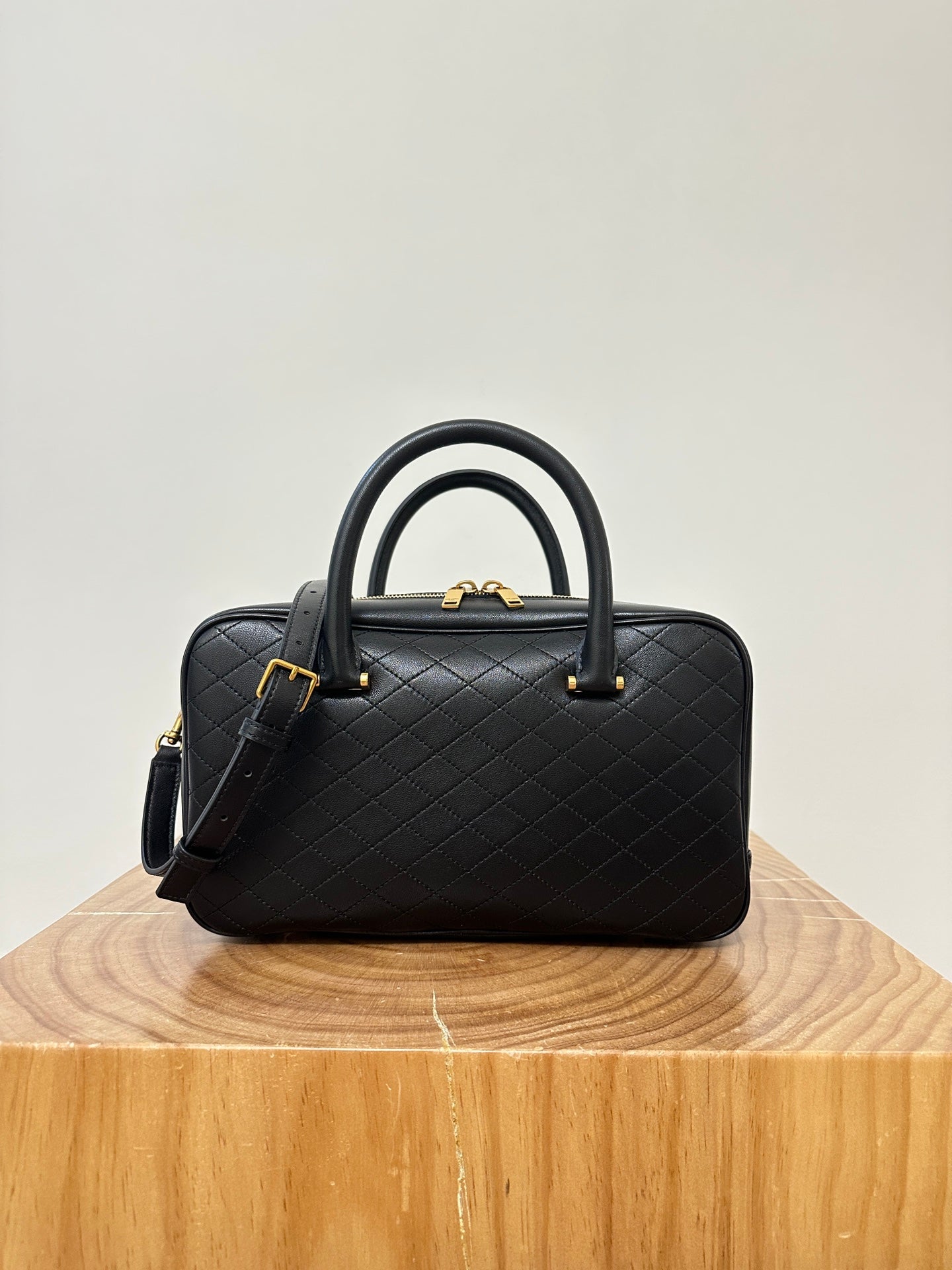 SAINT LAURENT LIYA 31 BLACK CALFSKIN VINTAGE TRAVEL BAG