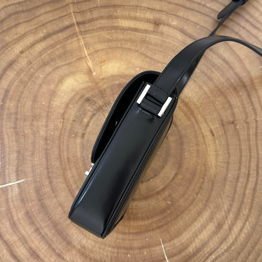 SAINT LAURENT SOLFERINO 18 BLACK CALFSKIN PHONE BAG
