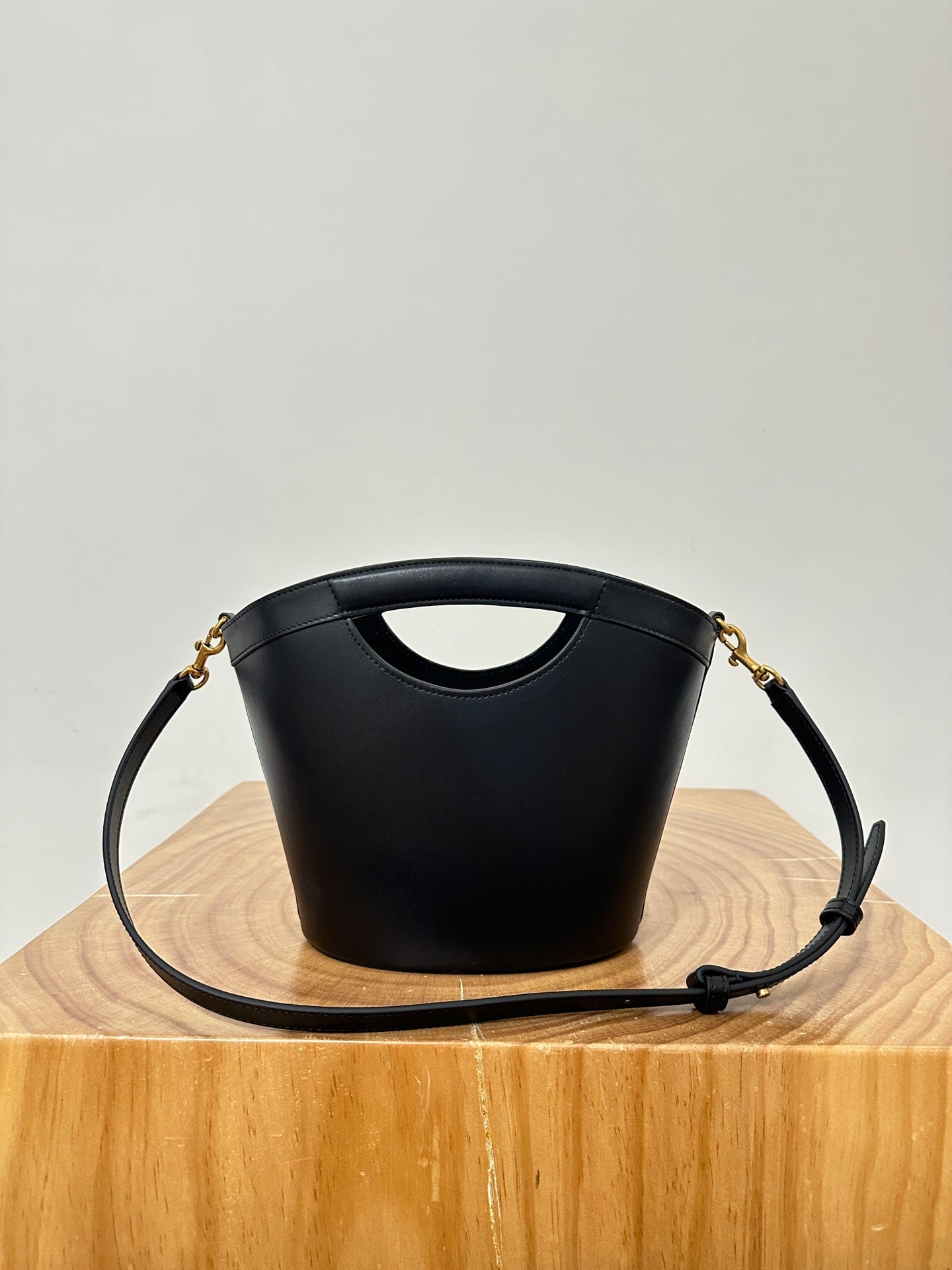 SAINT LAURENT MINI 29 BLACK SOLF CALFSKIN BASKET BAG