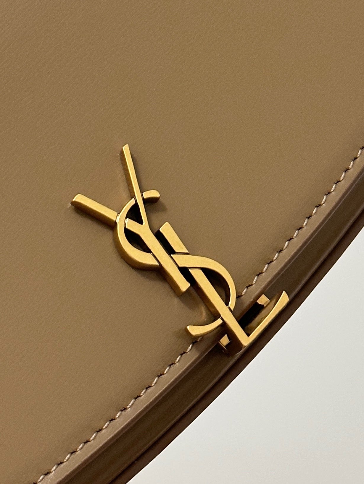 SAINT LAURENT VOLTAIRE 17 CARAMEL BROWN CALFSKIN BAG