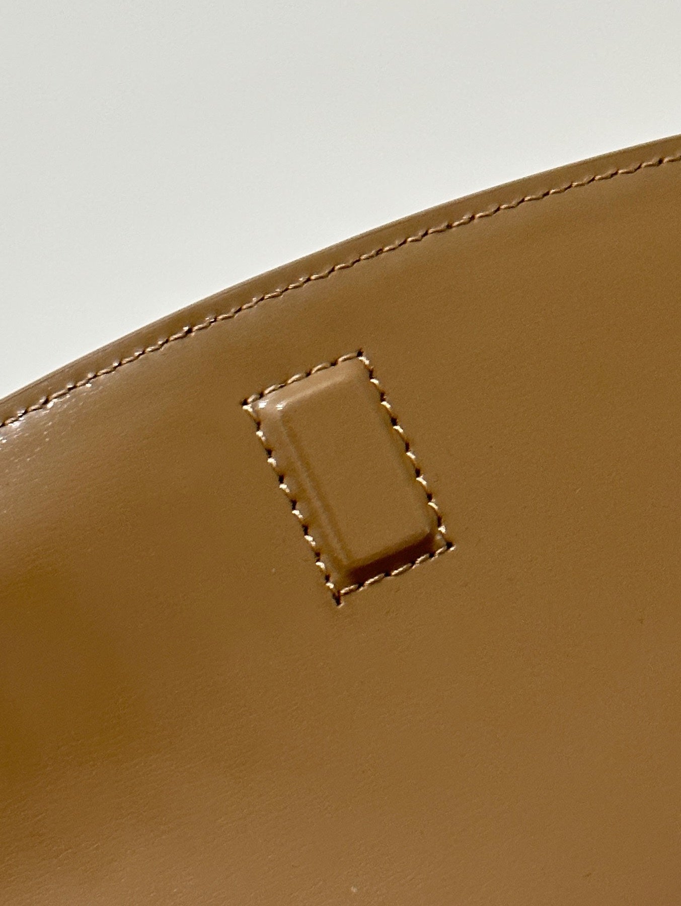 SAINT LAURENT VOLTAIRE 17 CARAMEL BROWN CALFSKIN BAG
