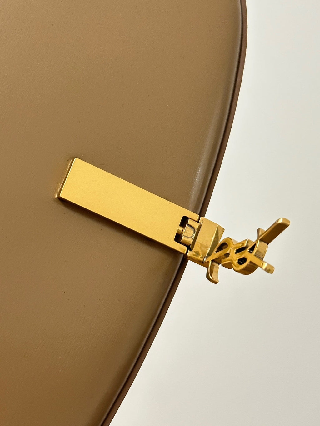 SAINT LAURENT VOLTAIRE 17 CARAMEL BROWN CALFSKIN BAG