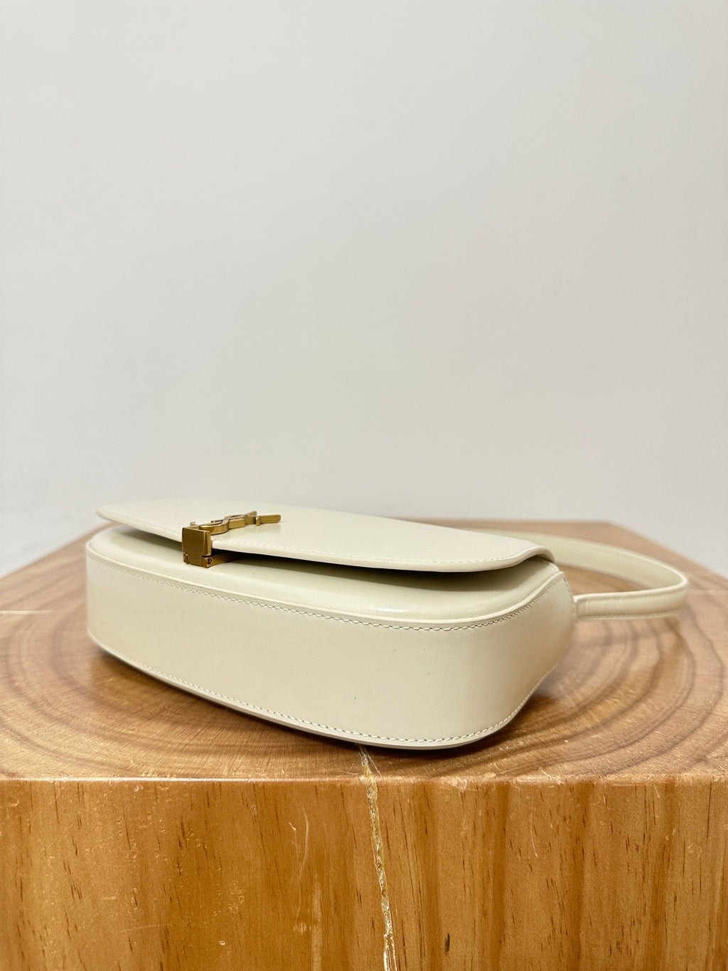 SAINT LAURENT VOLTAIRE 17 WHITE CALFSKIN BAG