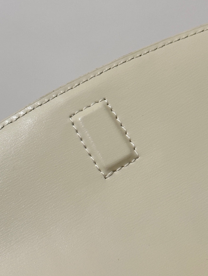 SAINT LAURENT VOLTAIRE 17 WHITE CALFSKIN BAG