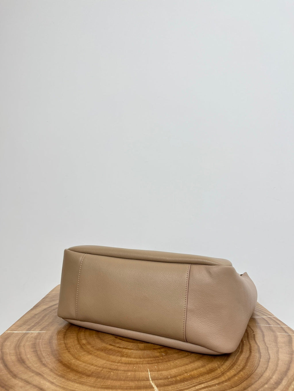 SAINT LAURENT LE 5 À 7 LARGE SUPPLE 31 IN LIGHT BROWN GRAINED CALFSKIN