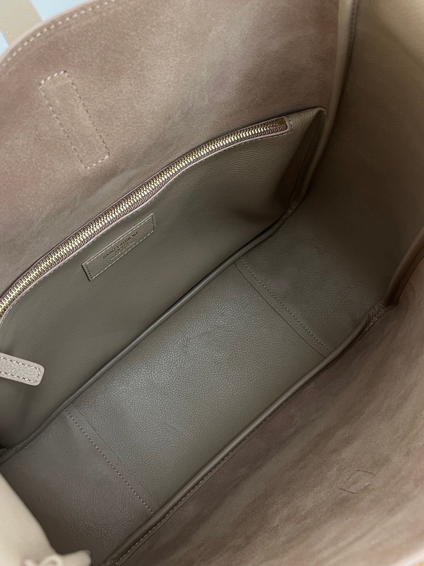 SAINT LAURENT LE 5 À 7 LARGE SUPPLE 31 IN LIGHT BROWN GRAINED CALFSKIN