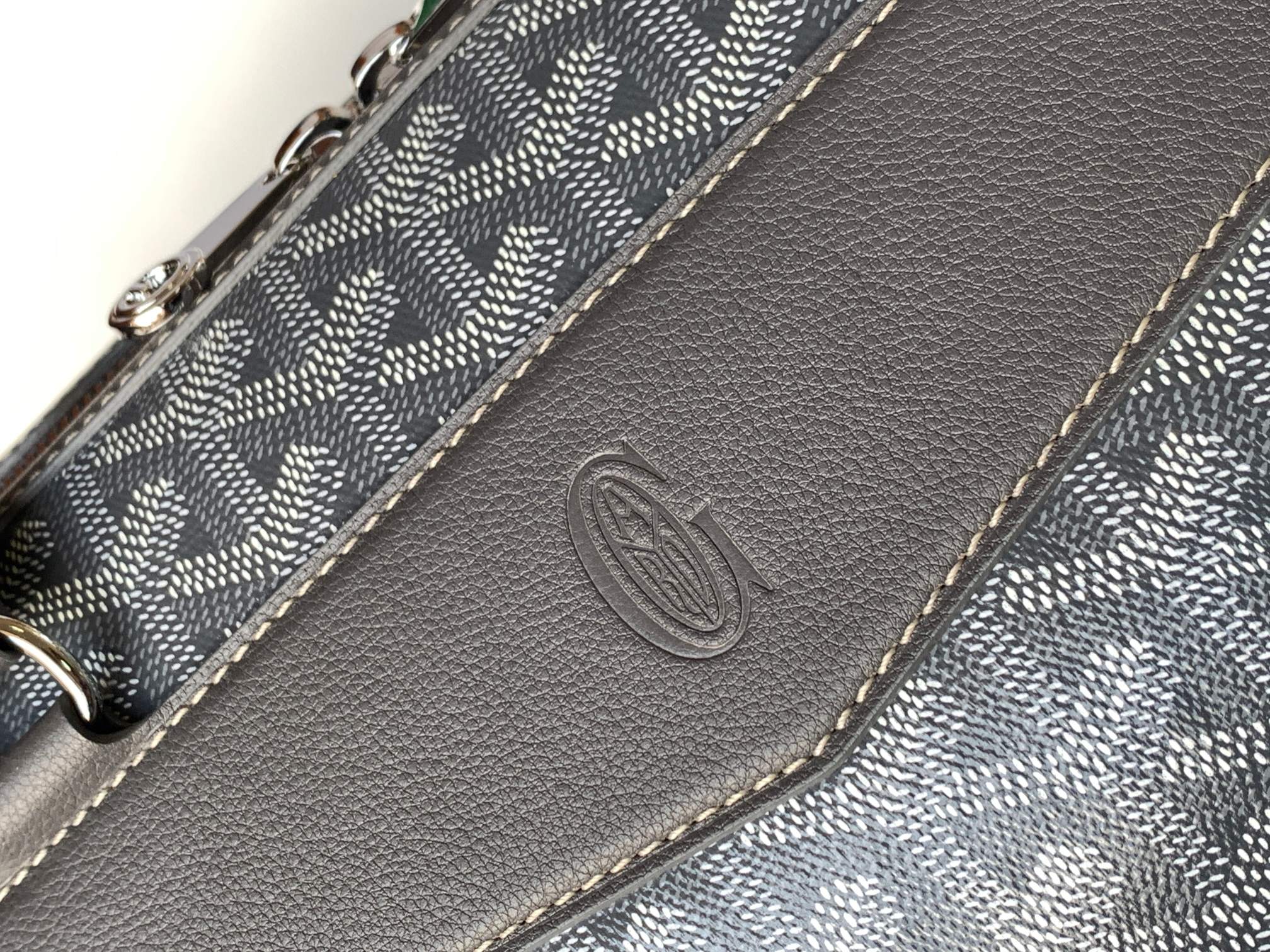 GOYARD CISALPIN DOCUMENT CASE 39 IN GRAY GOYARDINE CANVAS AND CALFSKIN