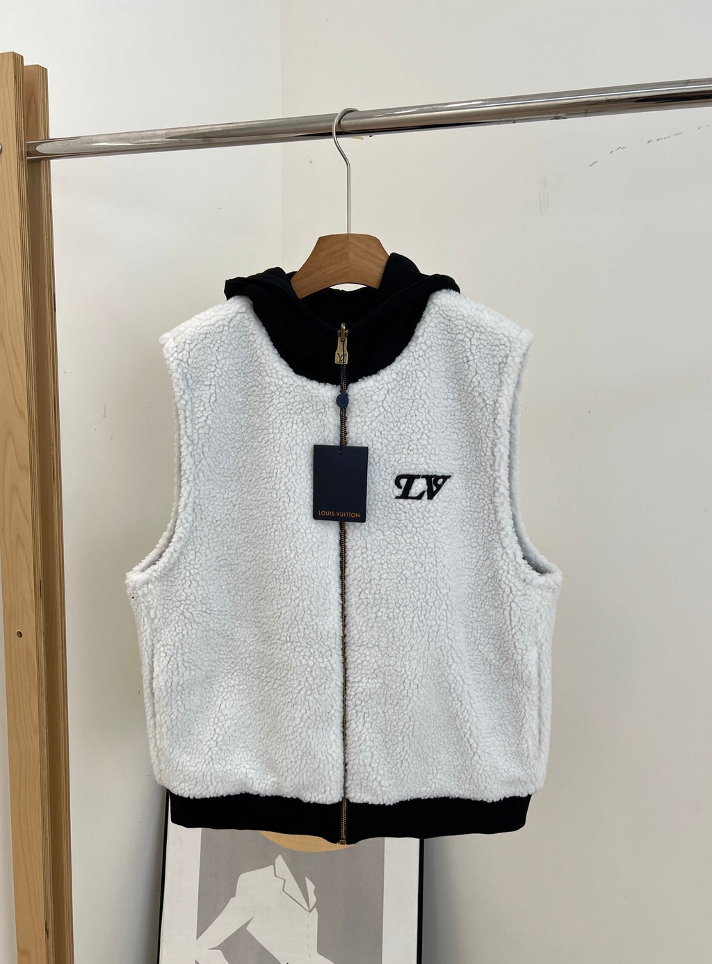 LOUIS VUITTON LV 25S HOODED VEST 0072