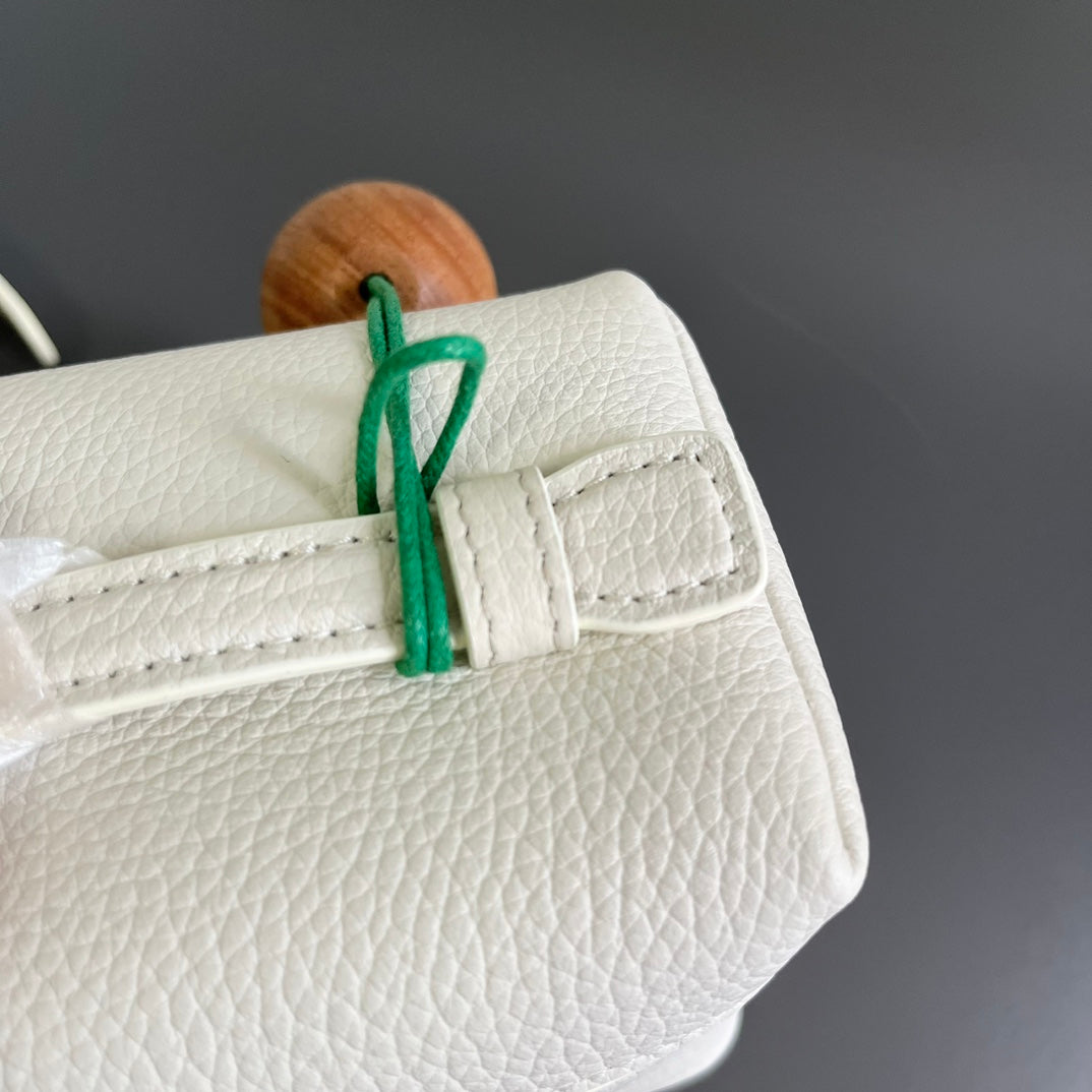 LORO PIANA EXTRA POCKET L12 IN WHITE GRAINED CALFSKIN WITH SILVER HARDWARE