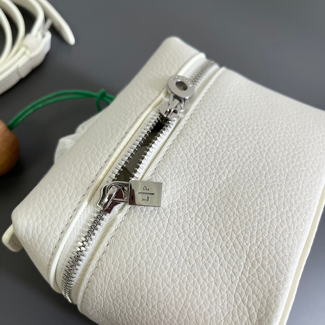 LORO PIANA EXTRA POCKET L12 IN WHITE GRAINED CALFSKIN WITH SILVER HARDWARE