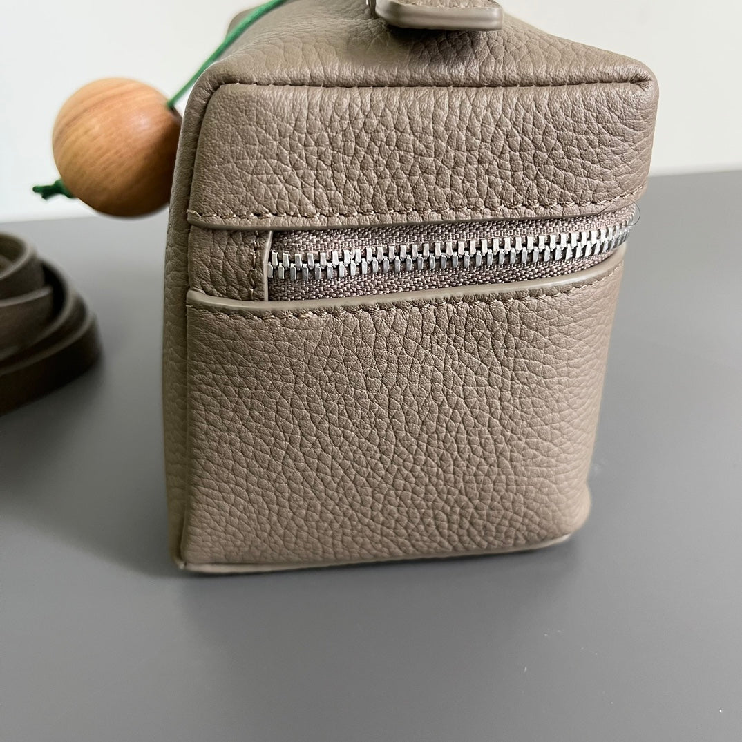 LORO PIANA EXTRA POCKET L12 IN COFFEE BROWN CALFSKIN WITH SILVER HARDWARE