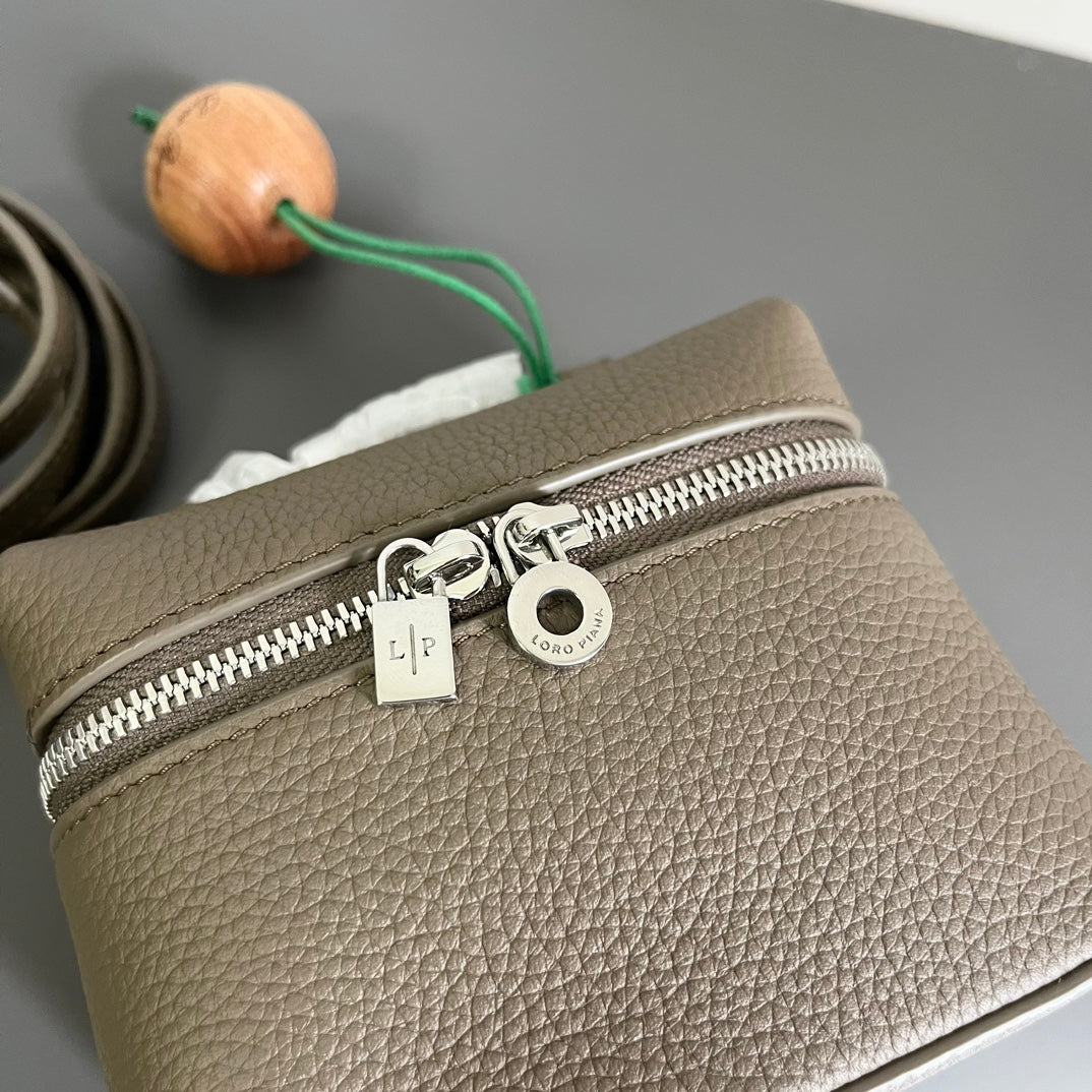 LORO PIANA EXTRA POCKET L12 IN COFFEE BROWN CALFSKIN WITH SILVER HARDWARE