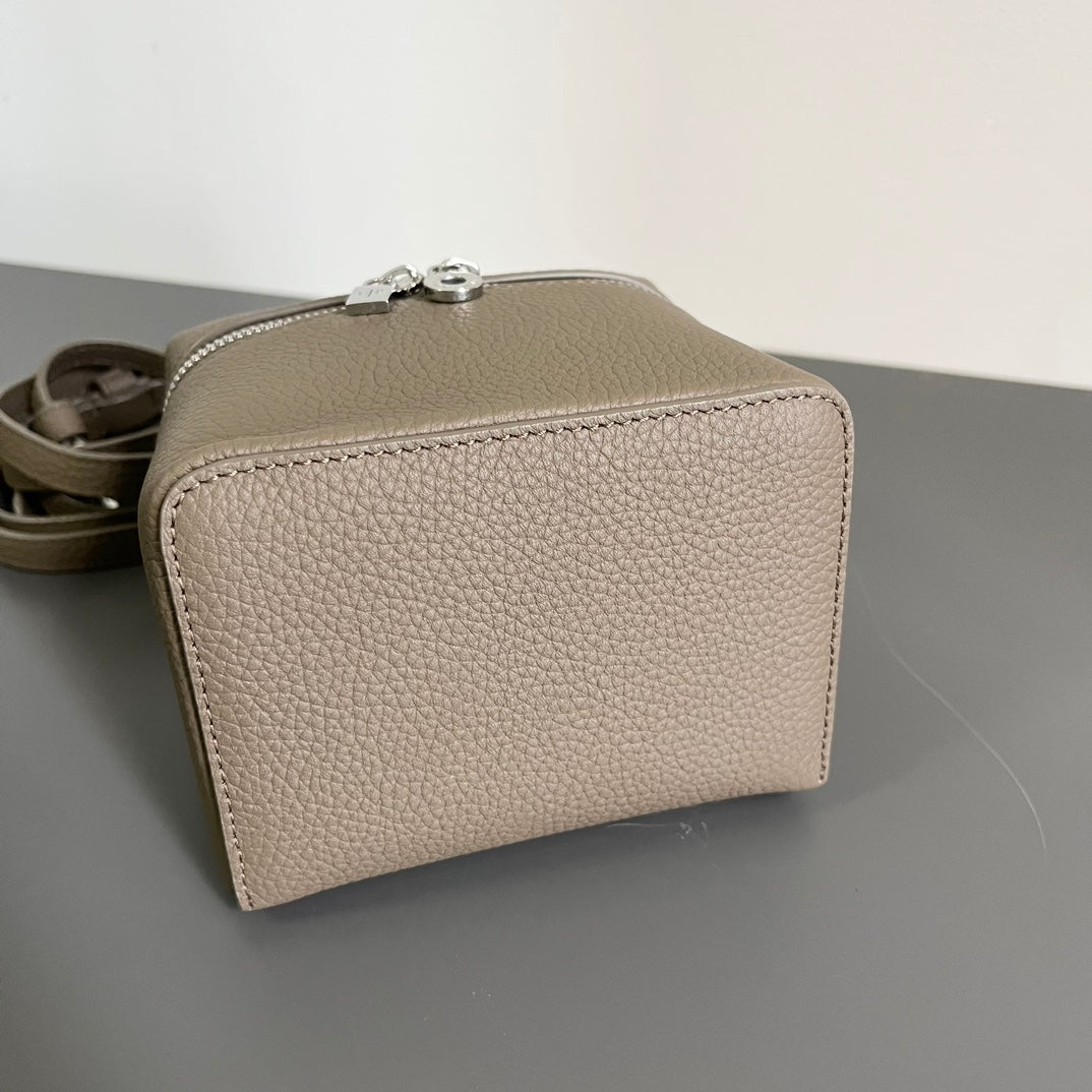 LORO PIANA EXTRA POCKET L12 IN COFFEE BROWN CALFSKIN WITH SILVER HARDWARE