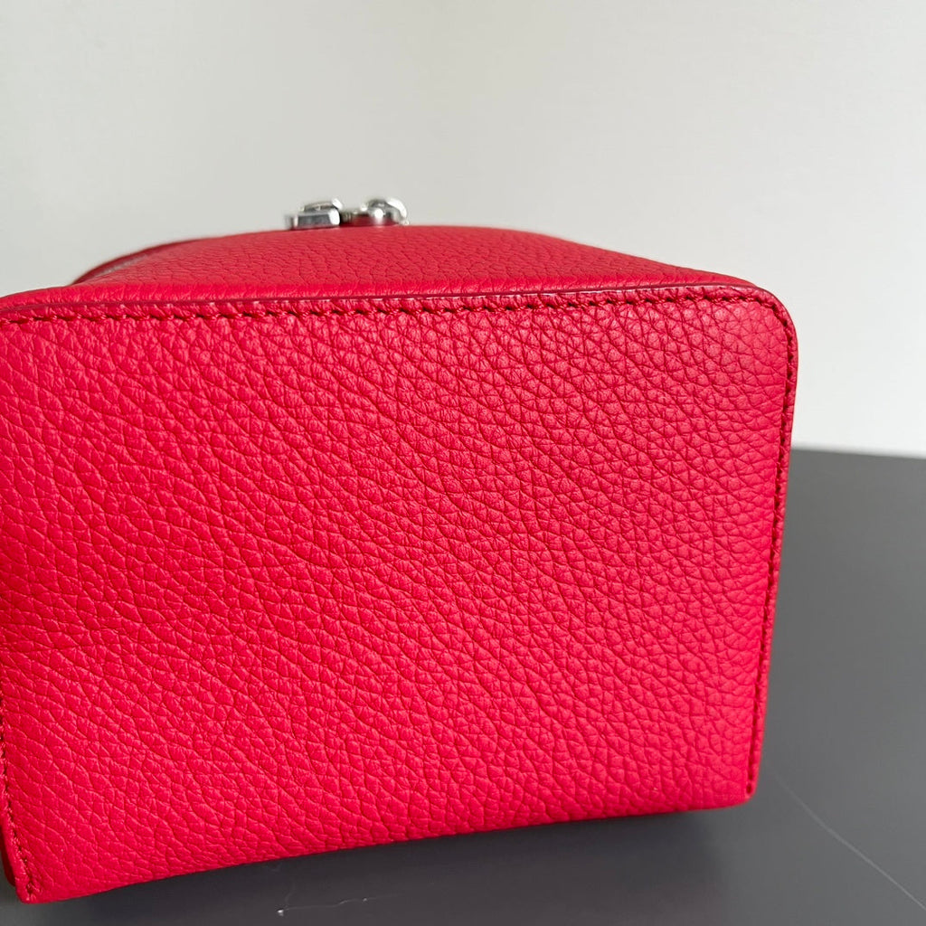 LORO PIANA EXTRA POCKET L12 IN CRIMSON RED CALFSKIN WITH SILVER HARDWARE
