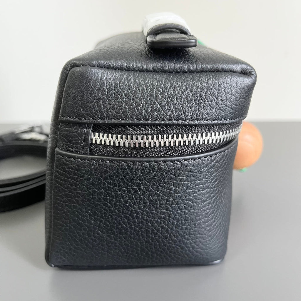 LORO PIANA EXTRA POCKET L12 IN BLACK CALFSKIN WITH SILVER HARDWARE