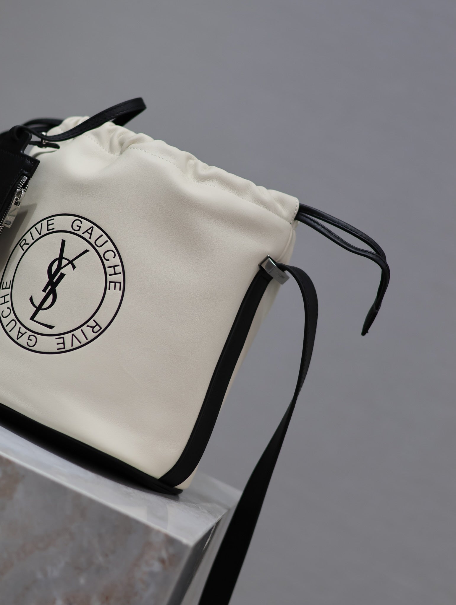 SAINT LAURENT RIVE GAUCHE BUCKET BAG 23 IN WHITE CALFSKIN