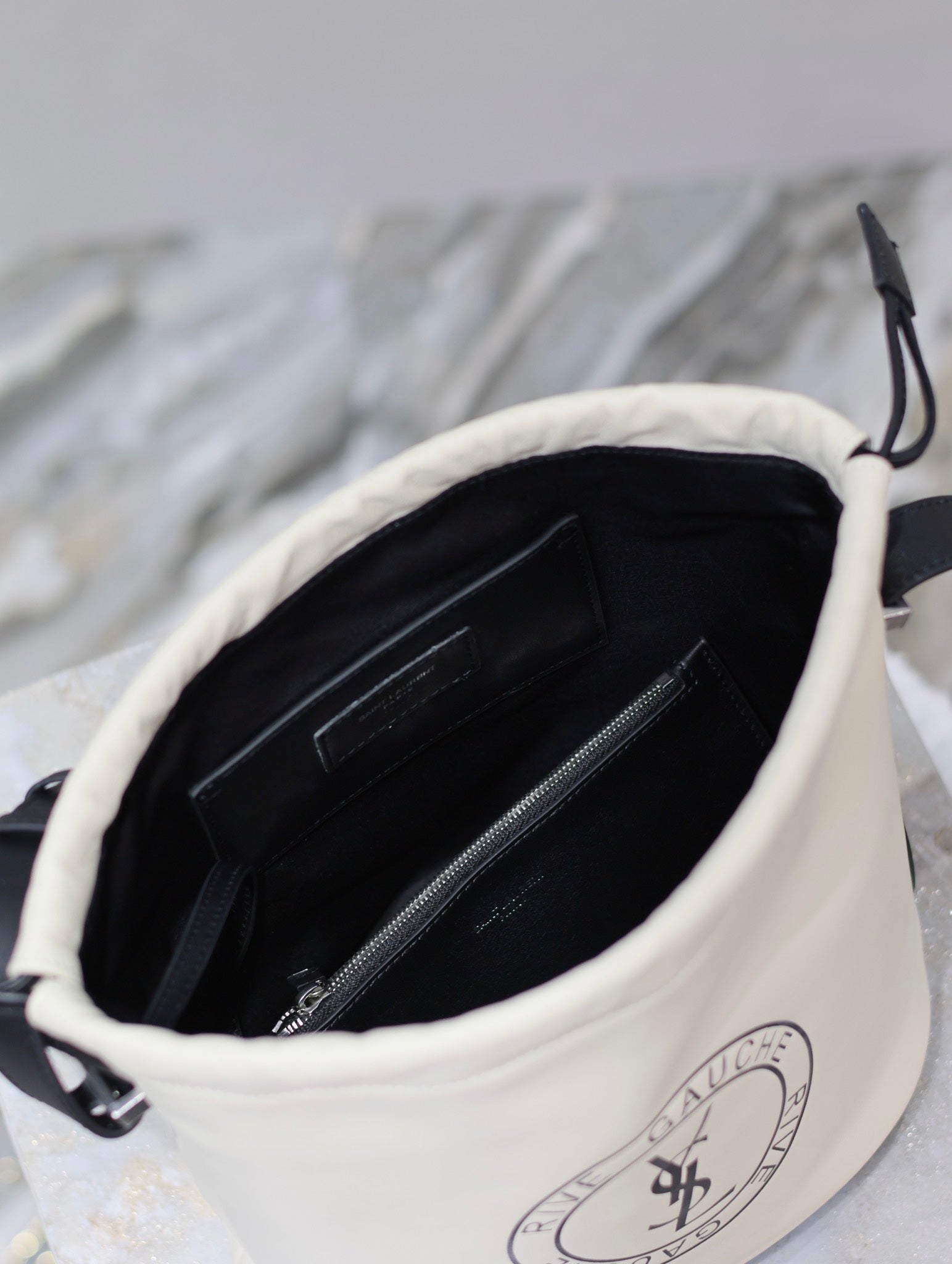 SAINT LAURENT RIVE GAUCHE BUCKET BAG 23 IN WHITE CALFSKIN