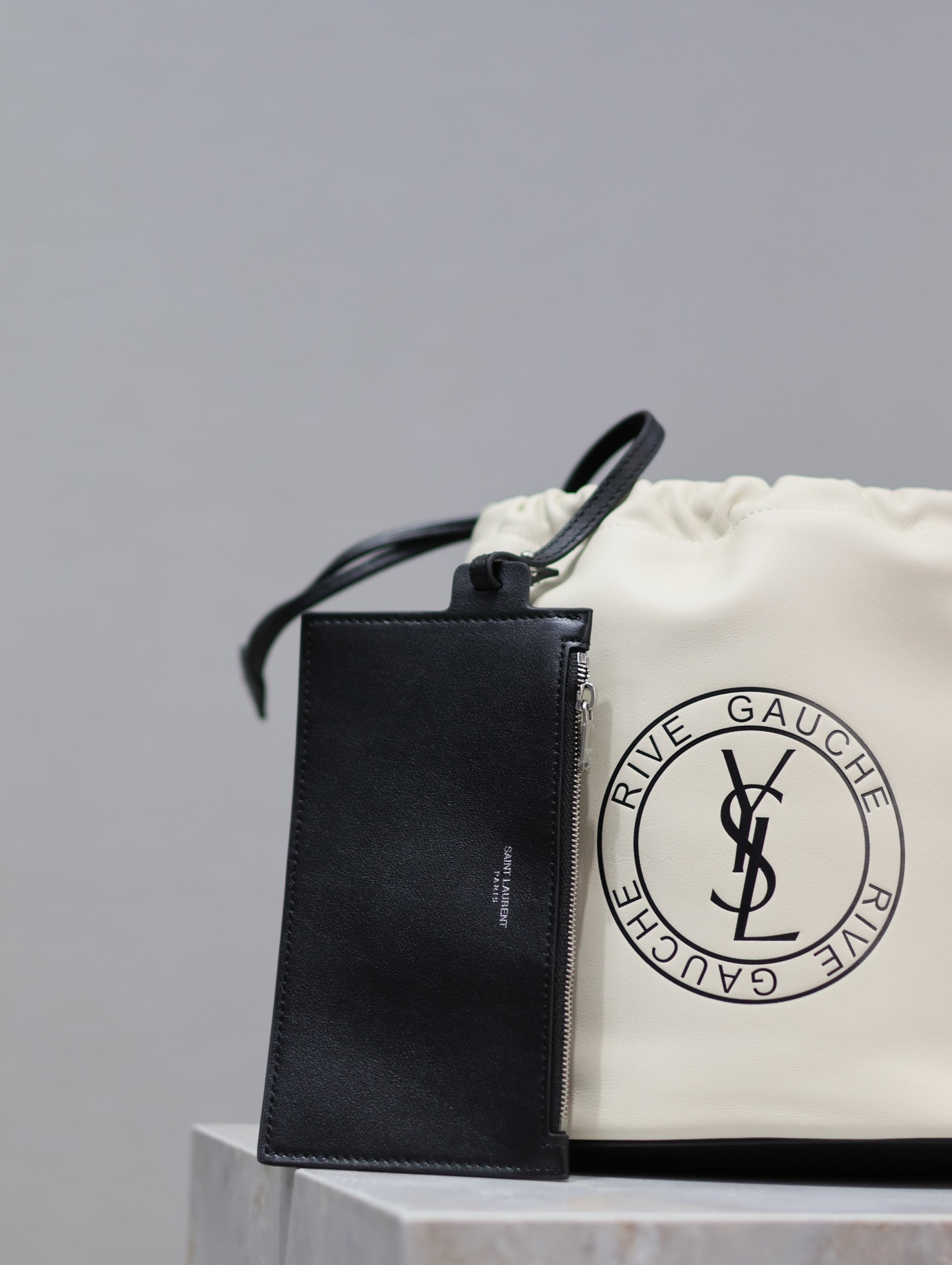 SAINT LAURENT RIVE GAUCHE BUCKET BAG 23 IN WHITE CALFSKIN