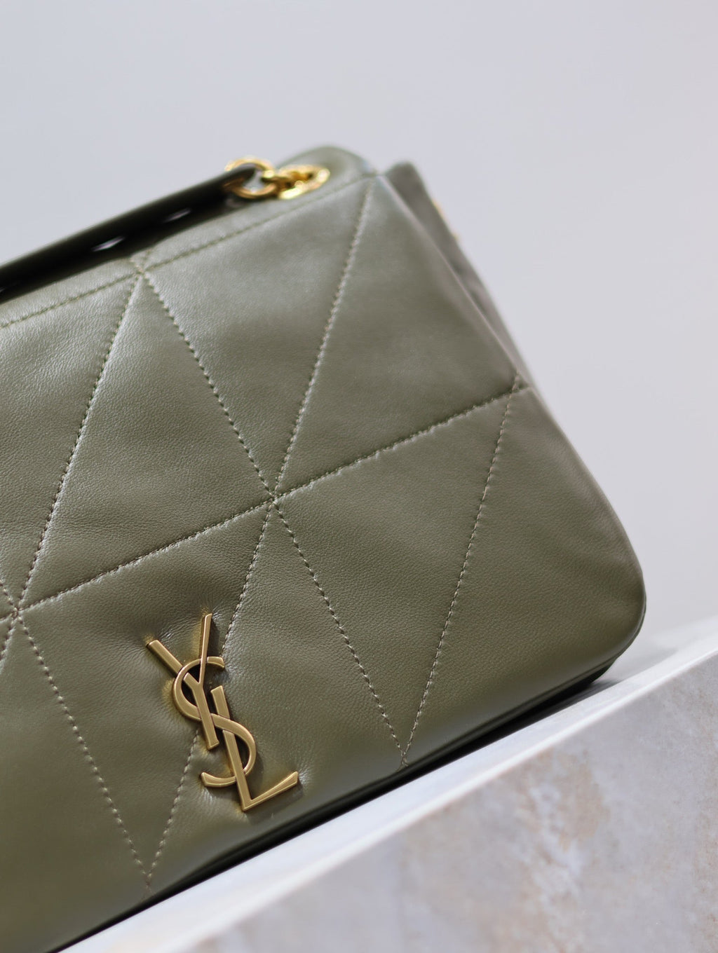 SAINT LAURENT YSL 25S JAMIE 25 IN LIGHT MUSK LAMBSKIN GOLD HARDWRE