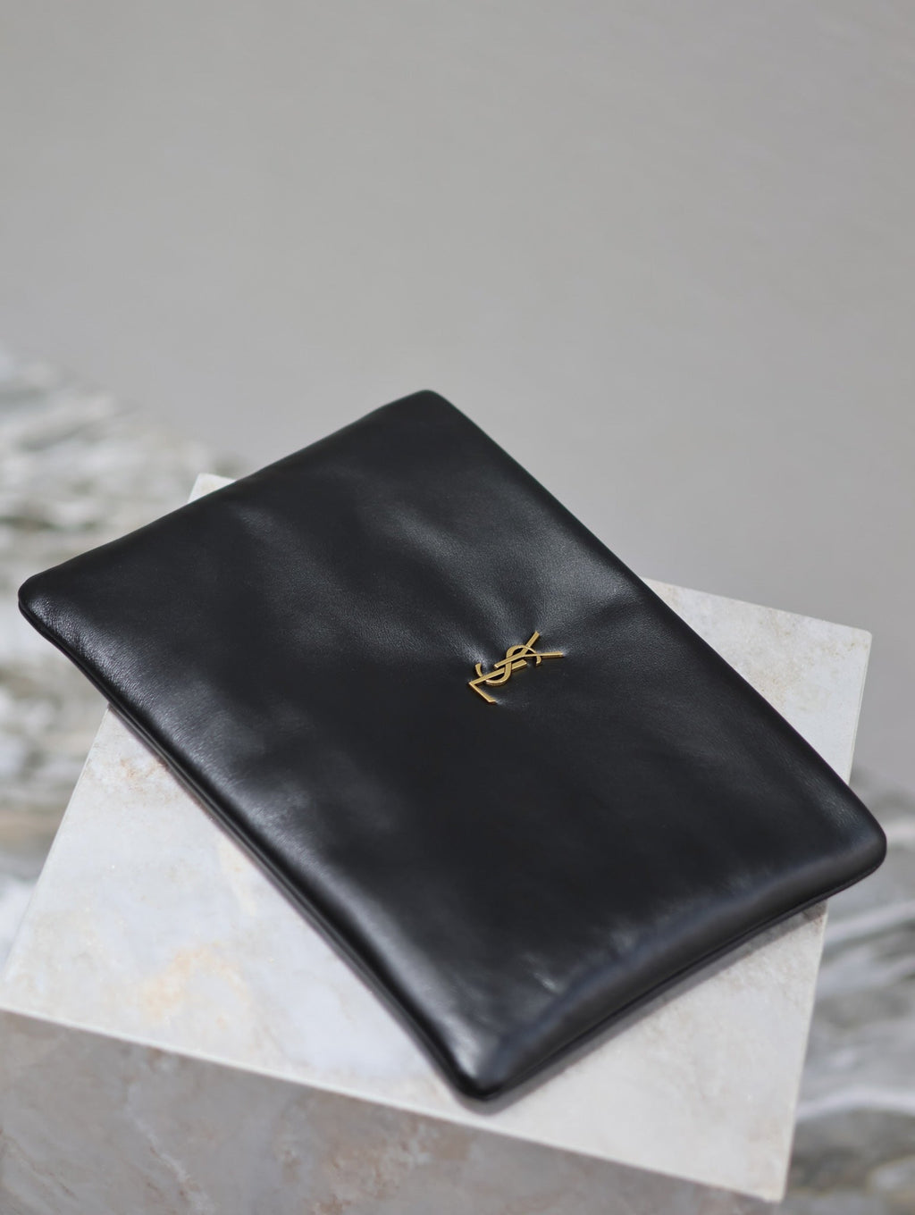 SAINT LAURENT CALYPSO LARGE POUCH 30 IN BLACK SMOOTH LAMBSKIN