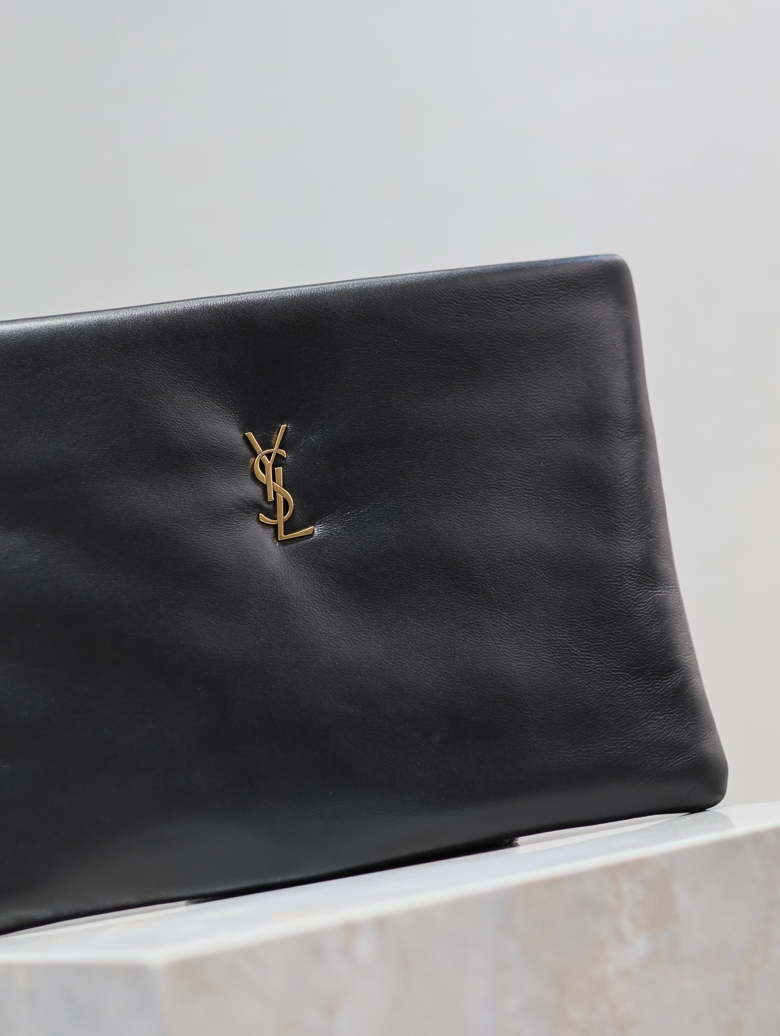 SAINT LAURENT CALYPSO LARGE POUCH 30 IN BLACK SMOOTH LAMBSKIN
