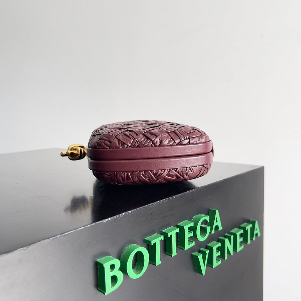 BOTTEGA VENETA CLASSIC KNOT 20 IN PLUM PURPLE LAMBSKIN