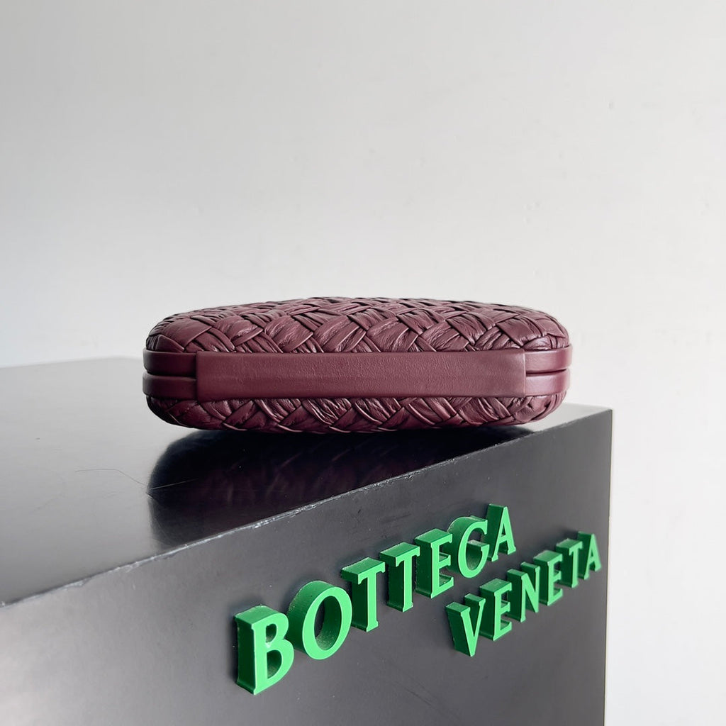 BOTTEGA VENETA CLASSIC KNOT 20 IN PLUM PURPLE LAMBSKIN