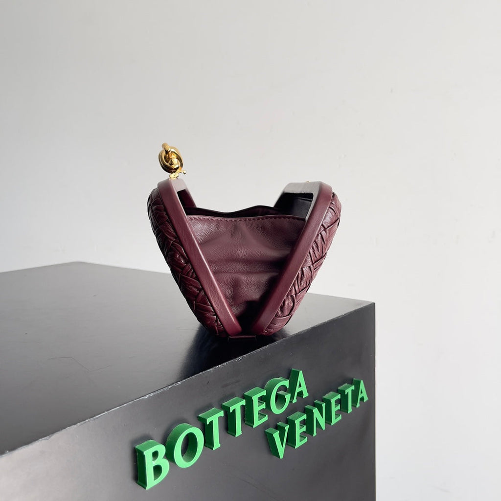 BOTTEGA VENETA CLASSIC KNOT 20 IN PLUM PURPLE LAMBSKIN