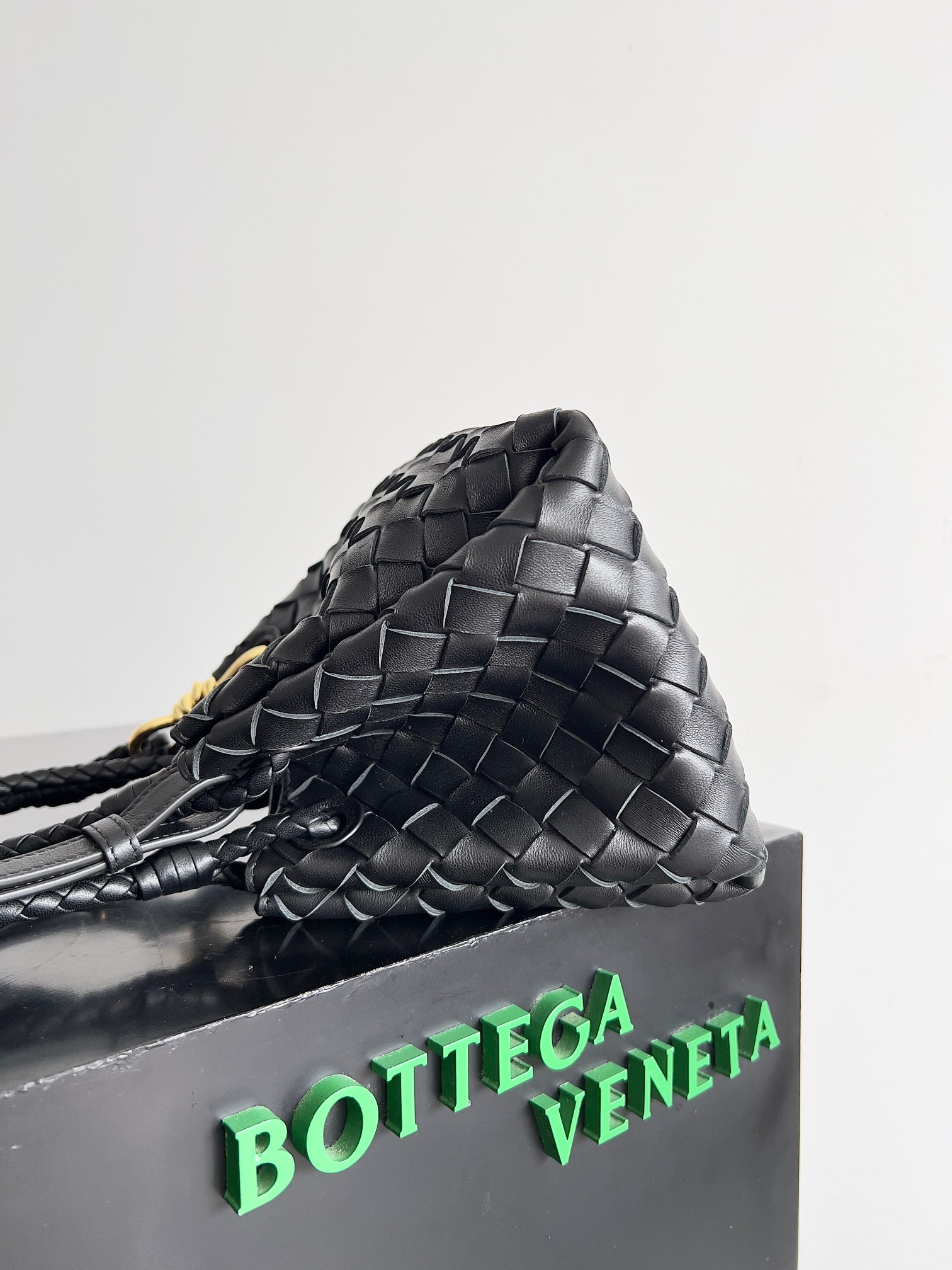 BOTTEGA VENETA BV Small Parachute 21 Black Lambskin Ghw