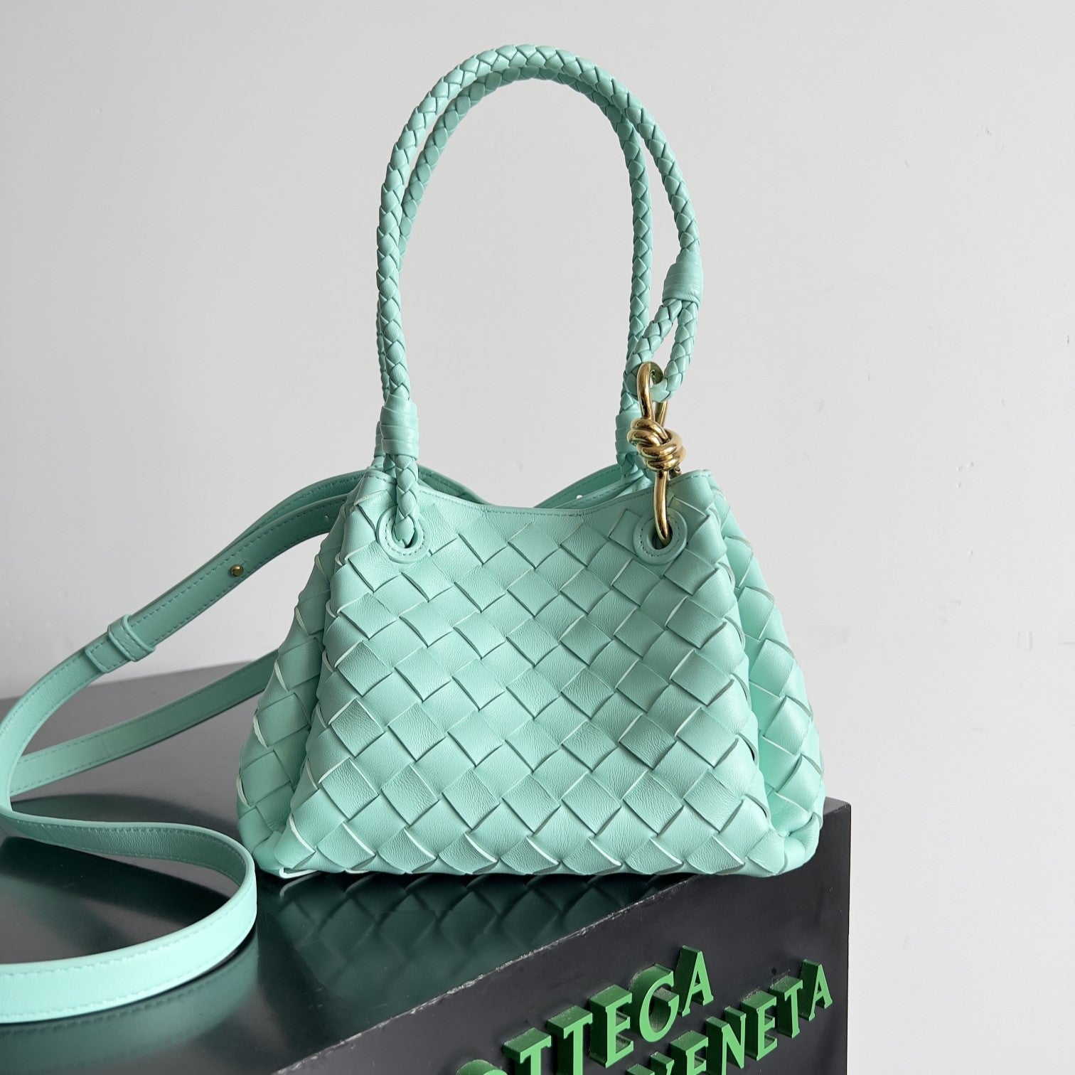 BOTTEGA VENETA BV Small Parachute 21 Green Oasis Lambskin Ghw