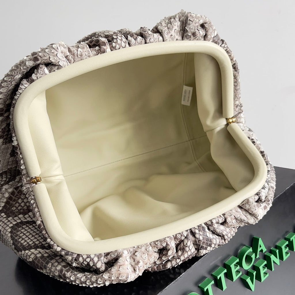 BOTTEGA VENETA POUCH CLUTCH 38 IN SNAKE PATTERN CALFSKIN