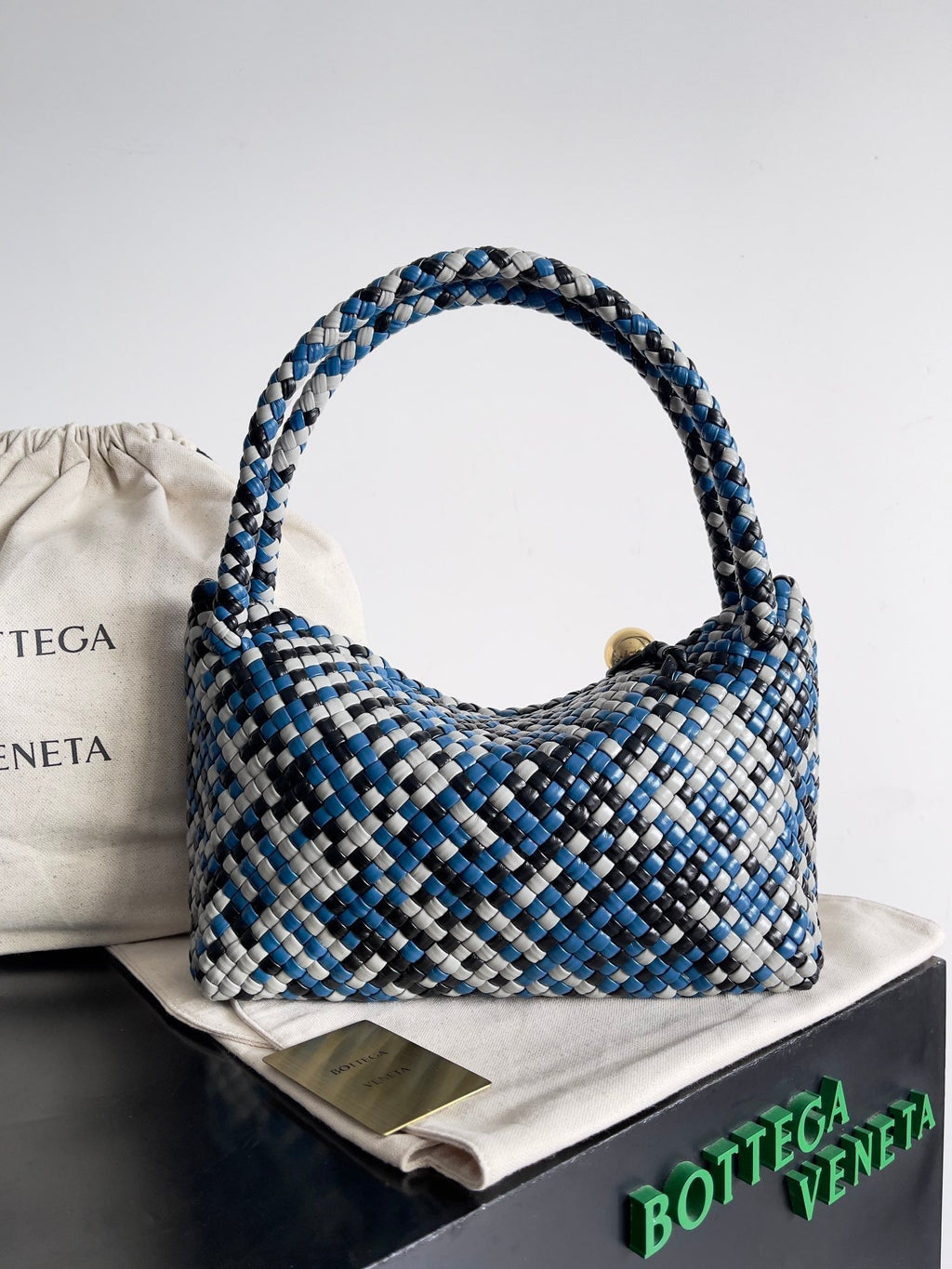 BOTTEGA VENETA TOSCA SHOULDER BAG 27 IN BLUE MIX BLACK AND WHITE LAMBSKIN