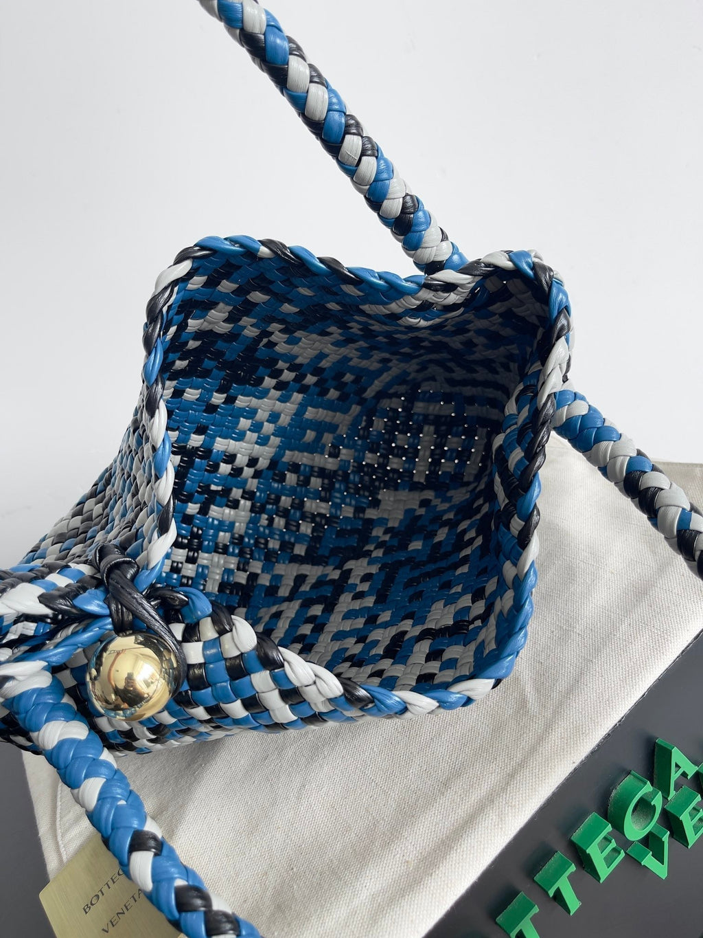 BOTTEGA VENETA TOSCA SHOULDER BAG 27 IN BLUE MIX BLACK AND WHITE LAMBSKIN