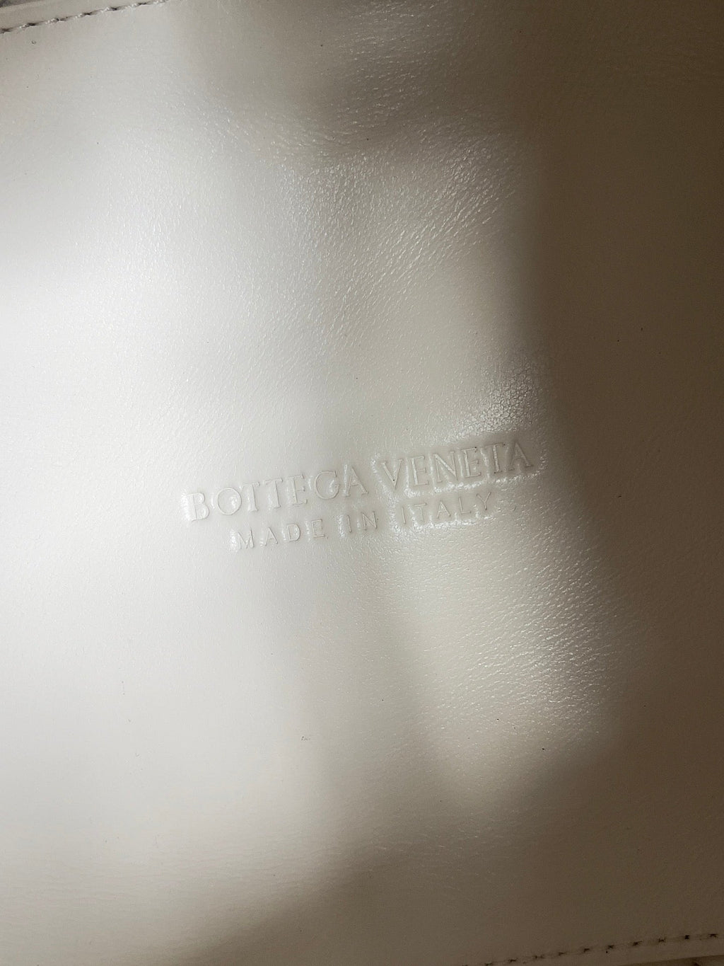 BOTTEGA VENETA BV Small Parachute 21 Sea Salt Lambskin Ghw