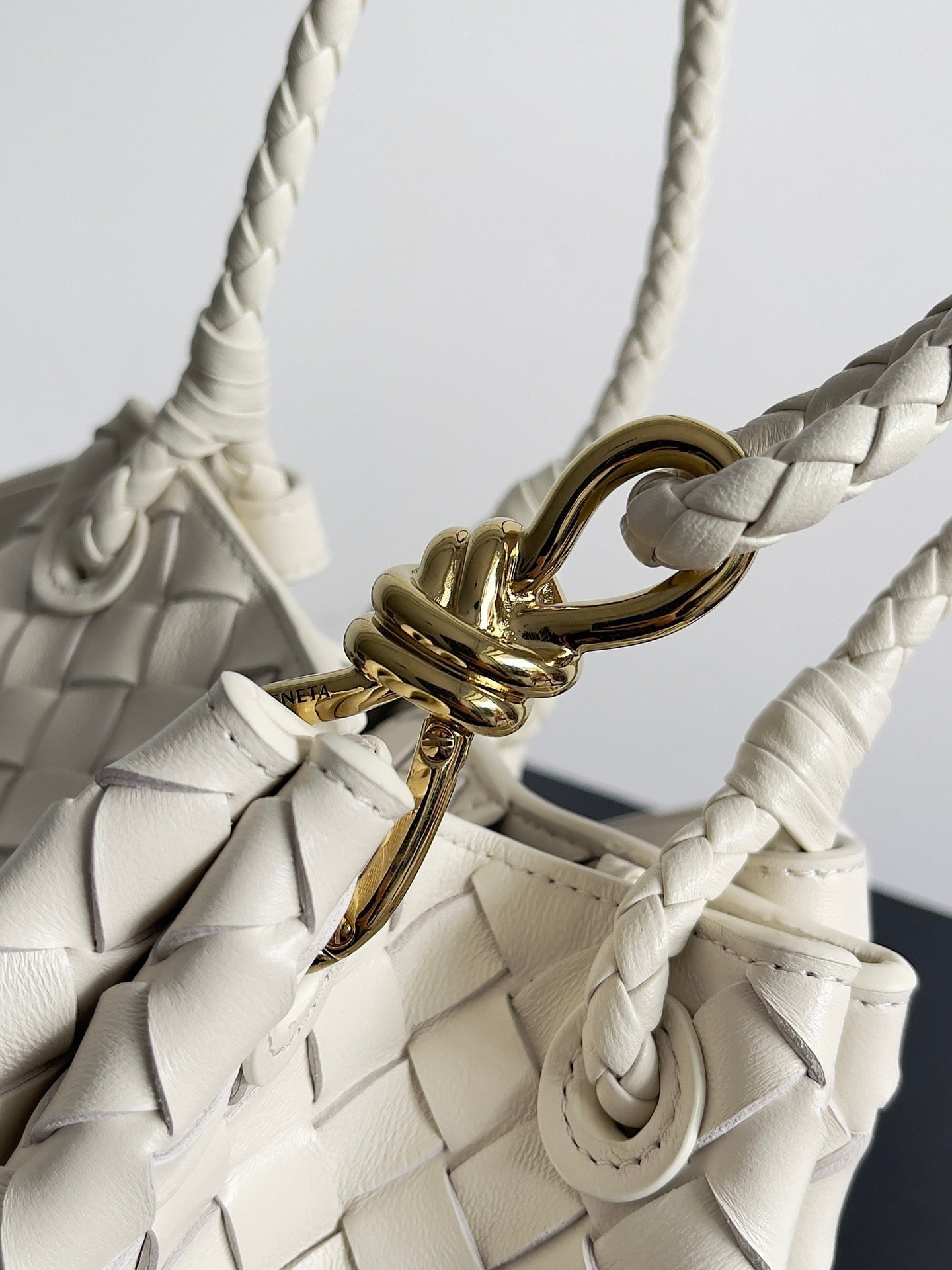 BOTTEGA VENETA BV Small Parachute 21 Sea Salt Lambskin Ghw