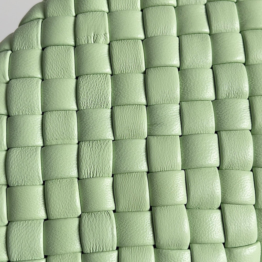 BOTTEGA VENETA KNOT CHAIN CLUTCH 20.5 IN LIGHT GREEN LAMBSKIN