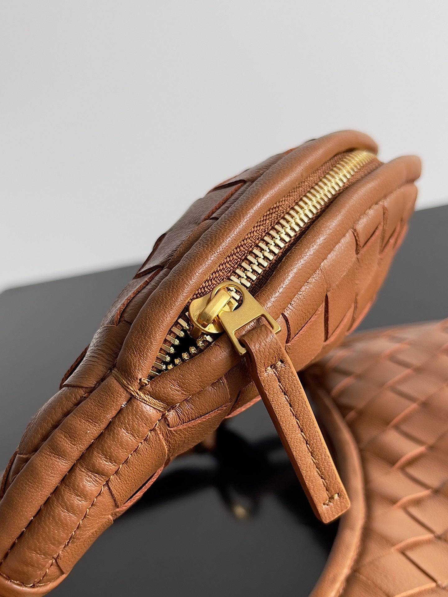 BOTTEGA VENETA SMALL GEMELLI 24 IN BRONZE BROWN LAMBSKIN