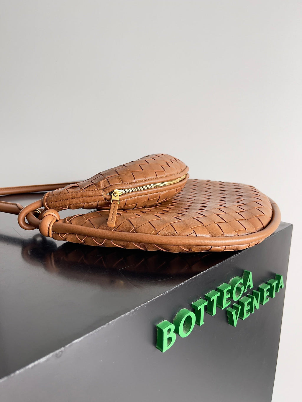 BOTTEGA VENETA MEDIUM GEMELLI SHOULDER BAG 36 IN BROWN LAMBSKIN