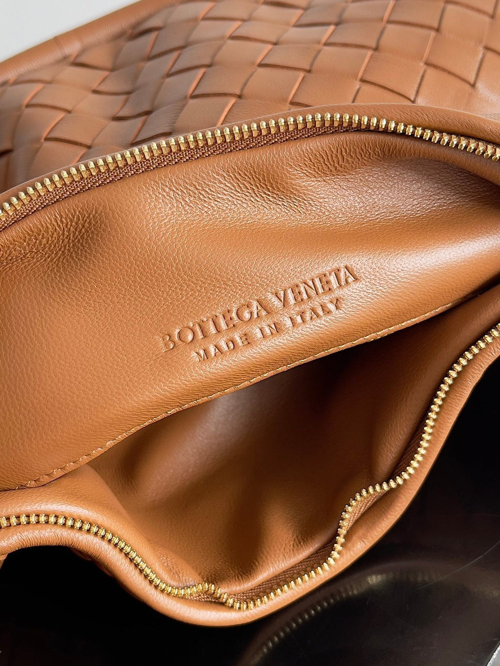BOTTEGA VENETA MEDIUM GEMELLI SHOULDER BAG 36 IN BROWN LAMBSKIN