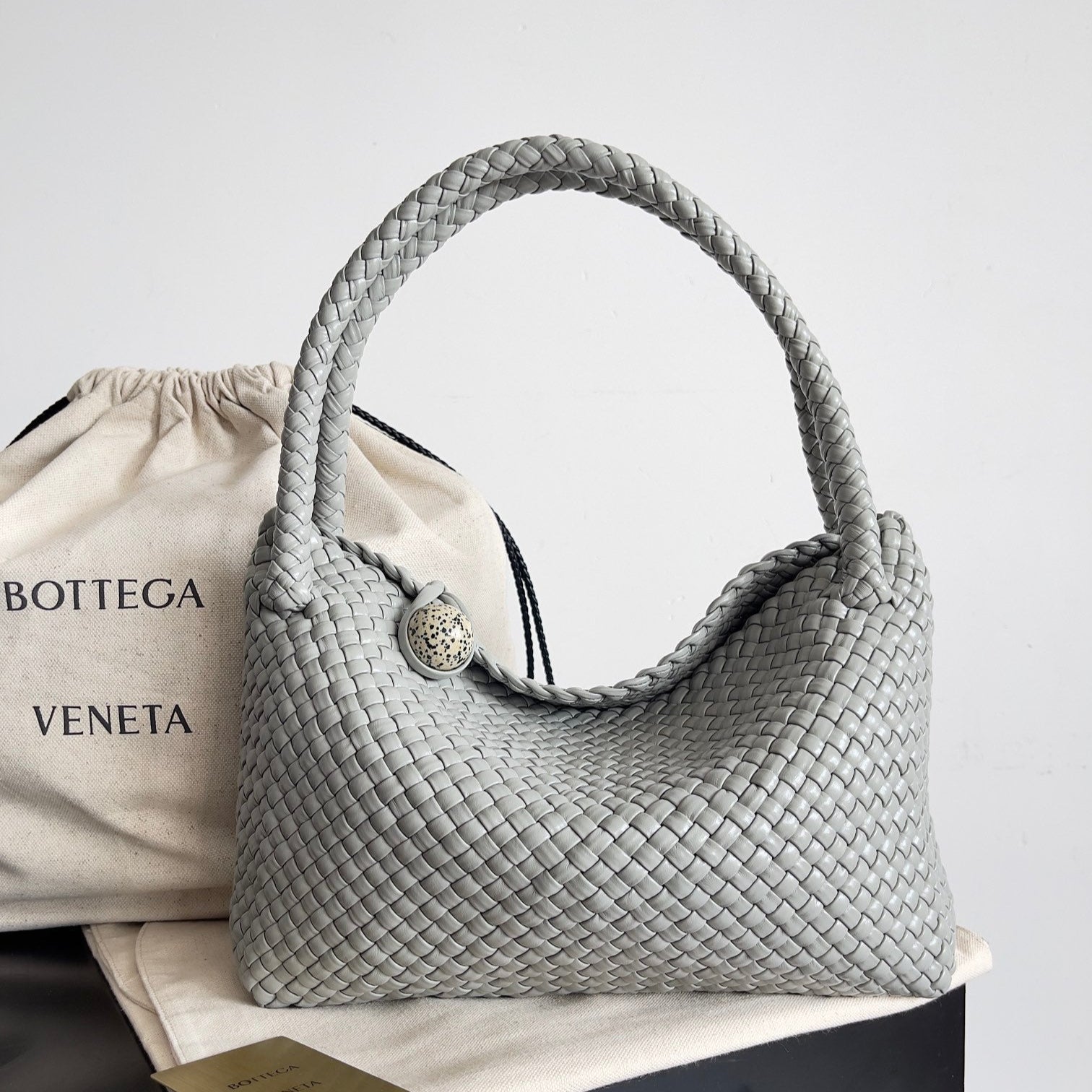 BOTTEGA VENETA TOSCA SHOULDER BAG 27 IN AGATE GREY LAMBSKIN WITH DALMATA STONE DETAIL