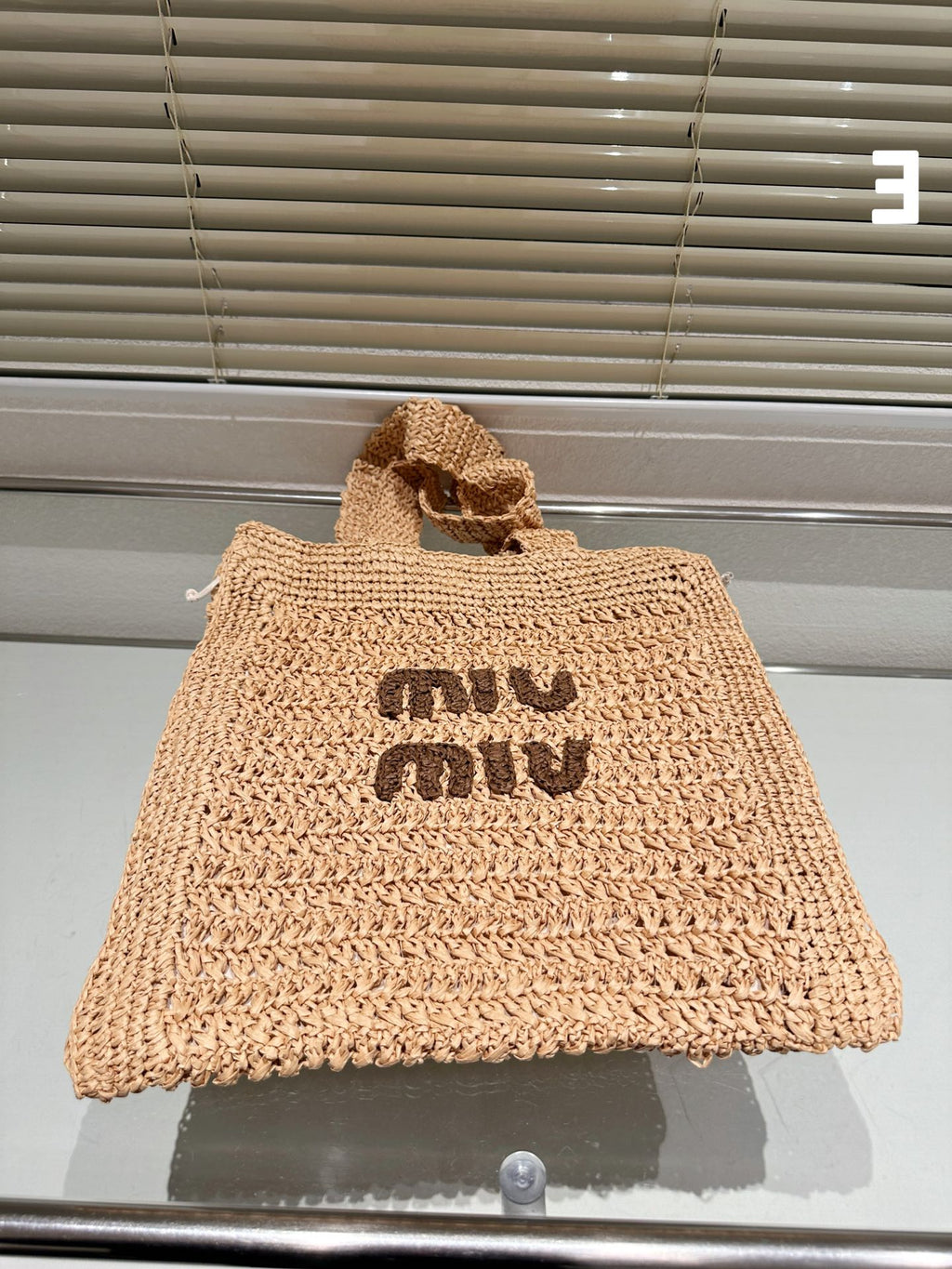 MIU MIU TOTE 38 BAG IN BEIGE BROWN STRAW WOVEN