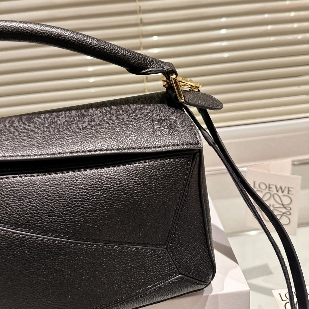 LOEWE LOE MEDIUM 25 PUZZLE BAG IN BLACK GRAINED CALFSKIN