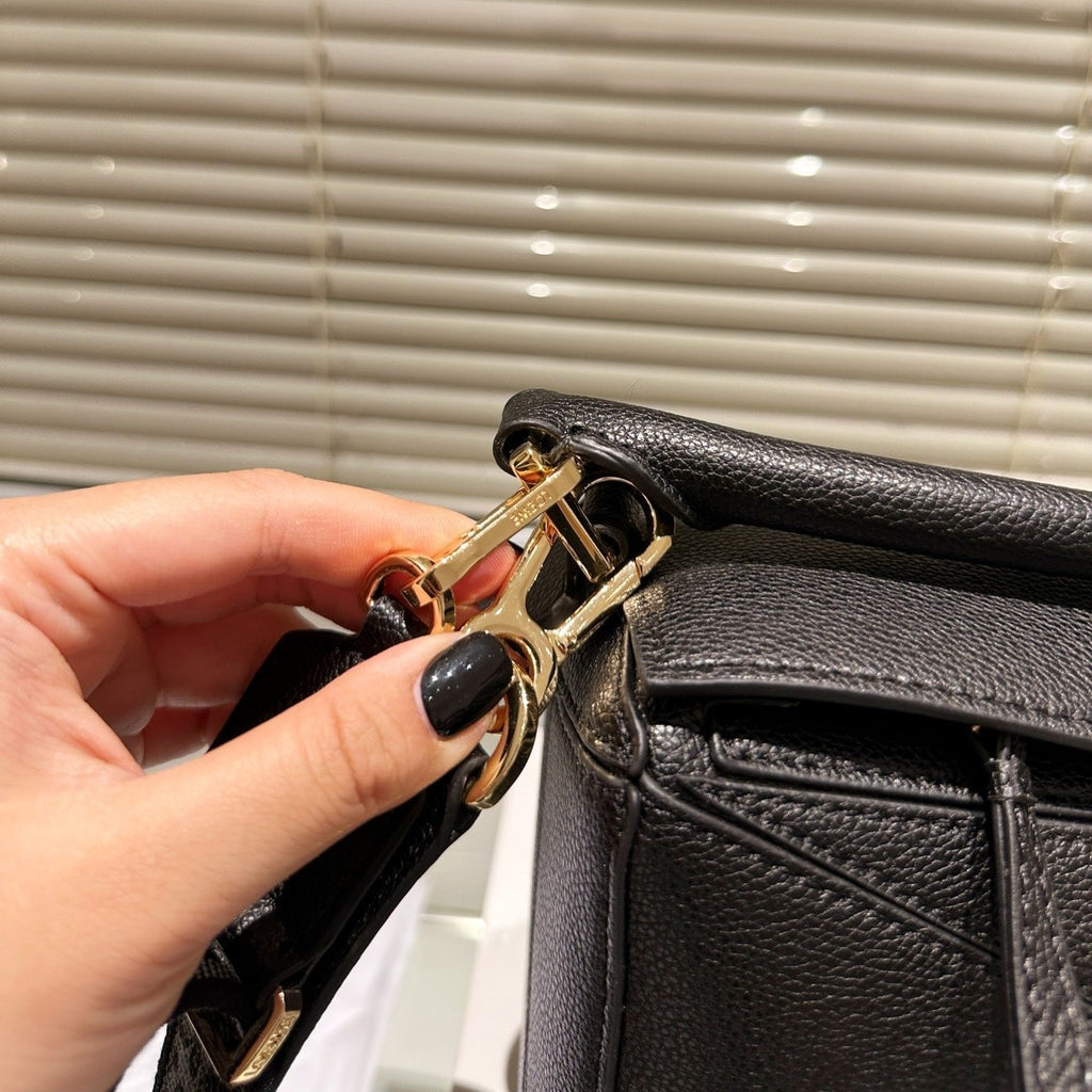 LOEWE LOE MEDIUM 25 PUZZLE BAG IN BLACK GRAINED CALFSKIN