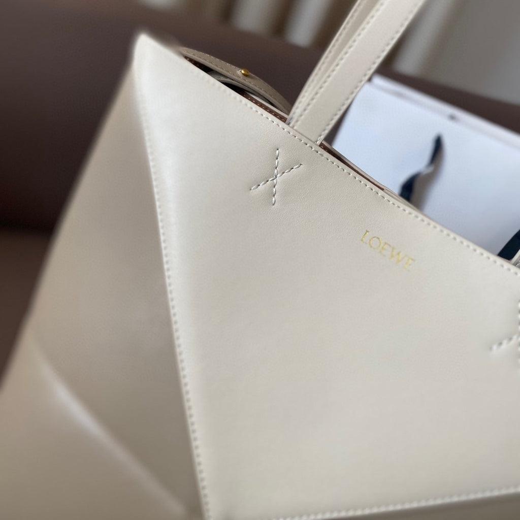 LOEWE LOE 32 MEDIUM PUZZLE FOLD TOTE IN WHITE MIX PASTEL GREY SHINY CALFSKIN