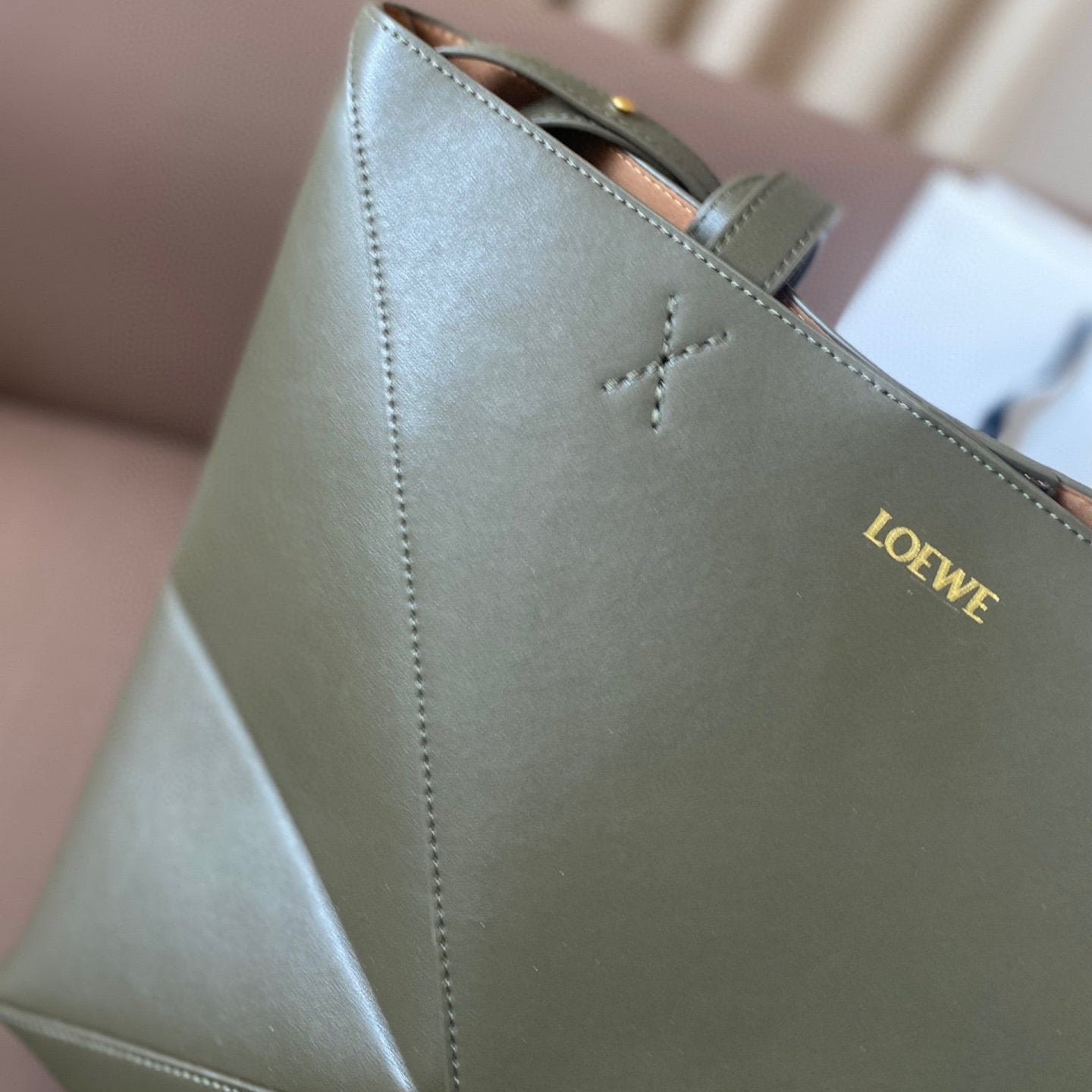 LOEWE LOE 32 MEDIUM PUZZLE FOLD TOTE IN DARK KHAKI GREEN SHINY CALFSKIN