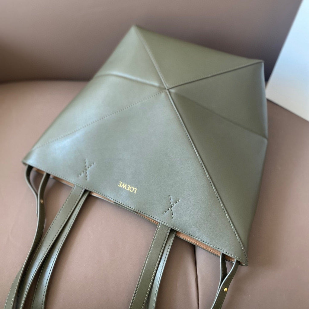 LOEWE LOE 32 MEDIUM PUZZLE FOLD TOTE IN DARK KHAKI GREEN SHINY CALFSKIN