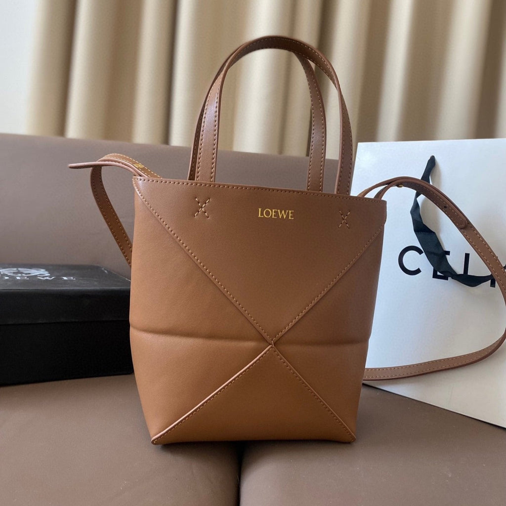LOEWE LOE 21 PUZZLE FOLD TOTE IN WARM DESERT SHINY CALFSKIN