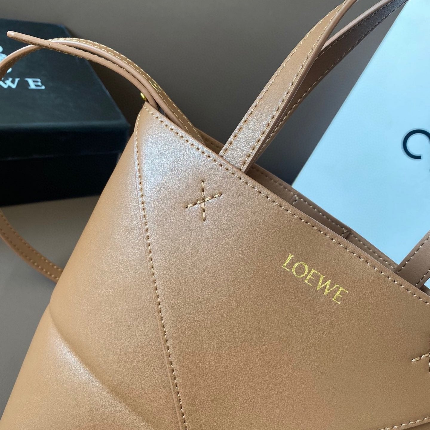 LOEWE LOE 21 PUZZLE FOLD TOTE IN WARM DESERT SHINY CALFSKIN